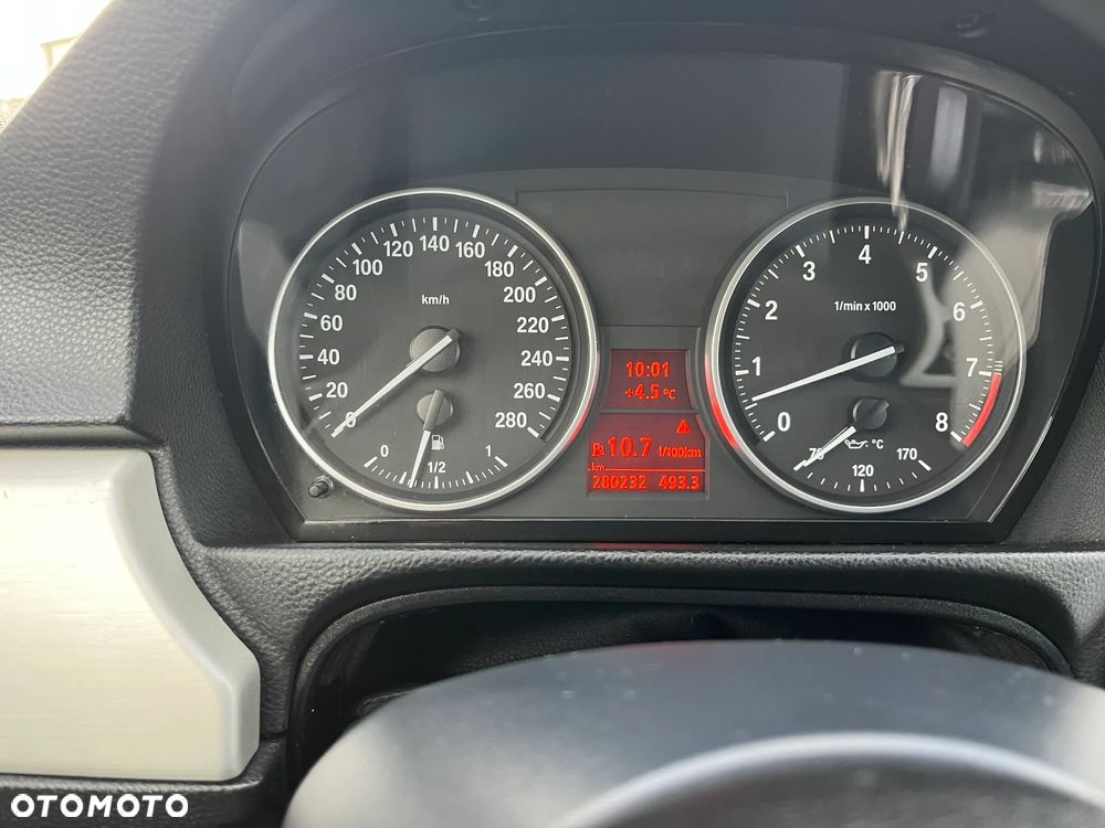 BMW Seria 3 325i - 8