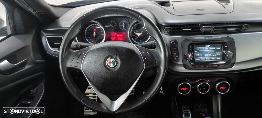 Alfa Romeo Giulietta 1.6 JTDM Exclusive - 25