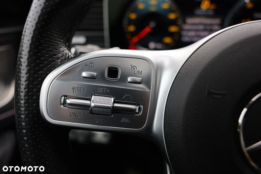 Mercedes-Benz GLE 350 e 4Matic 9G-TRONIC AMG Line - 13