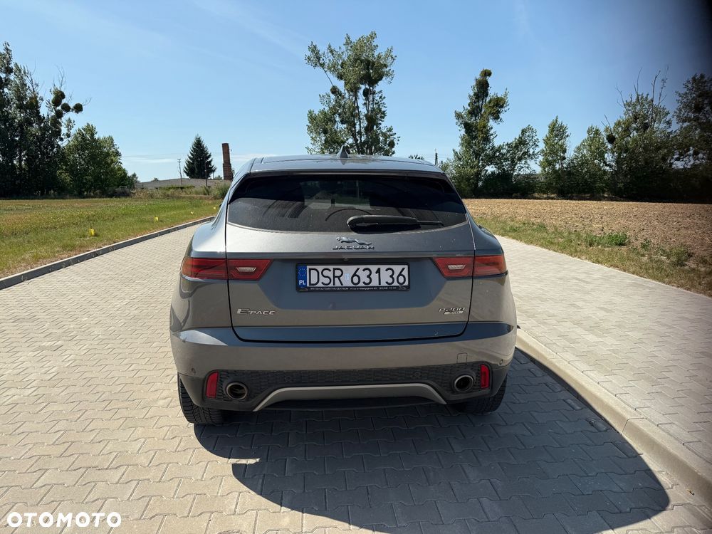 Jaguar E-Pace 2.0 P200 mHEV AWD R-Dynamic S - 4