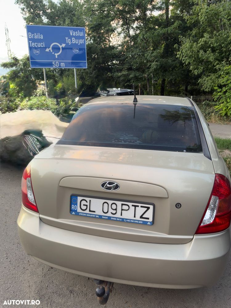 Hyundai Accent MC 1.5 CRDI 4DR GL COMFORT - 12