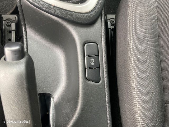 Toyota Yaris 1.0 VVT-i Comfort Plus - 24