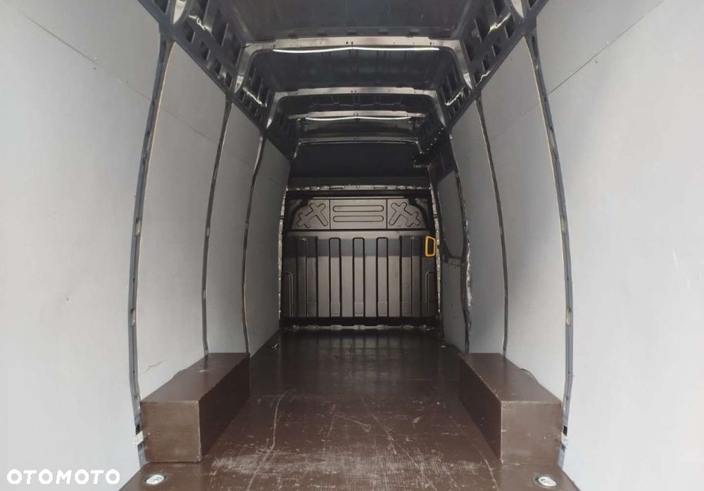 Iveco Daily 35S18 - 25