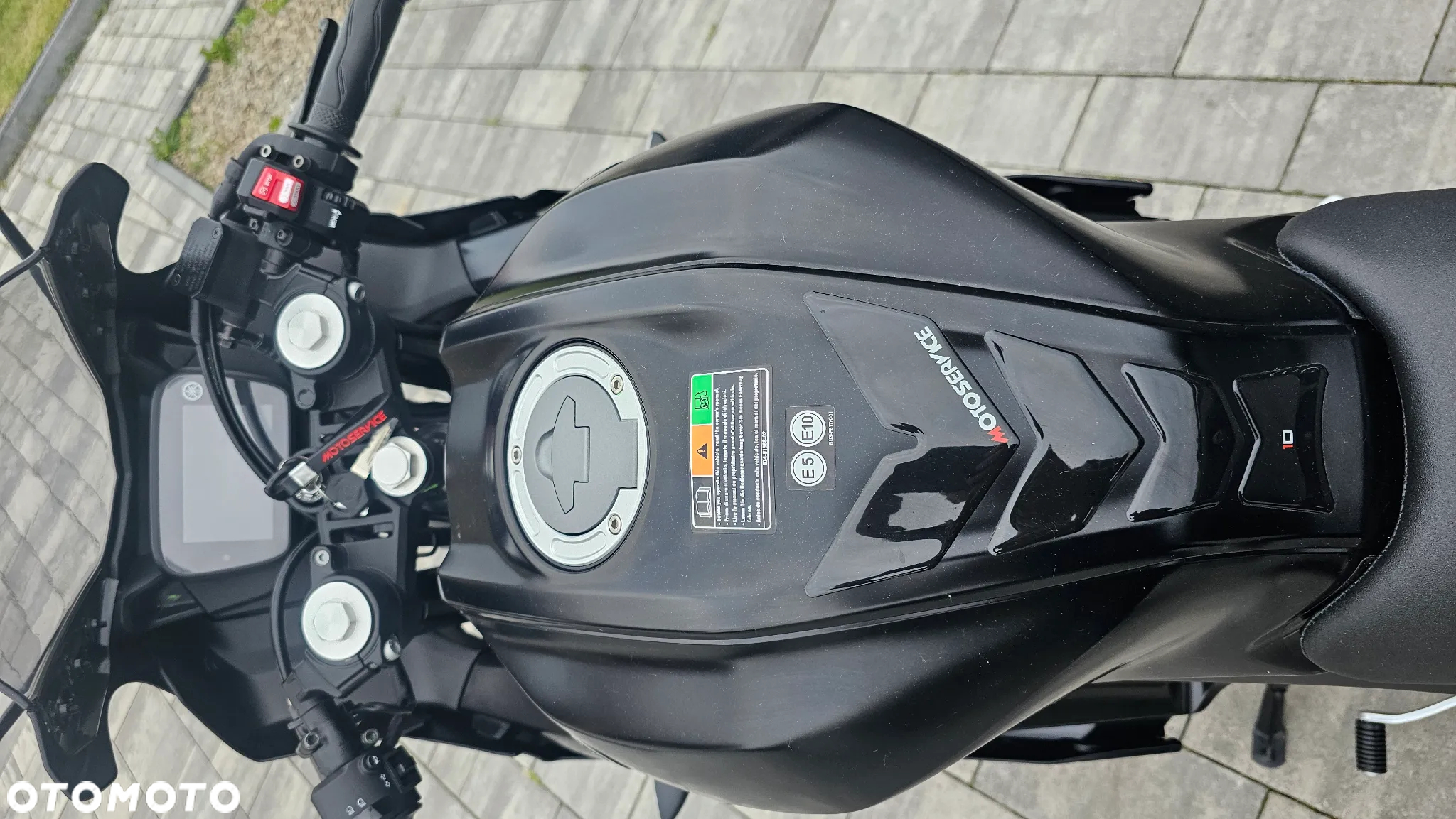 Yamaha YZF - 9