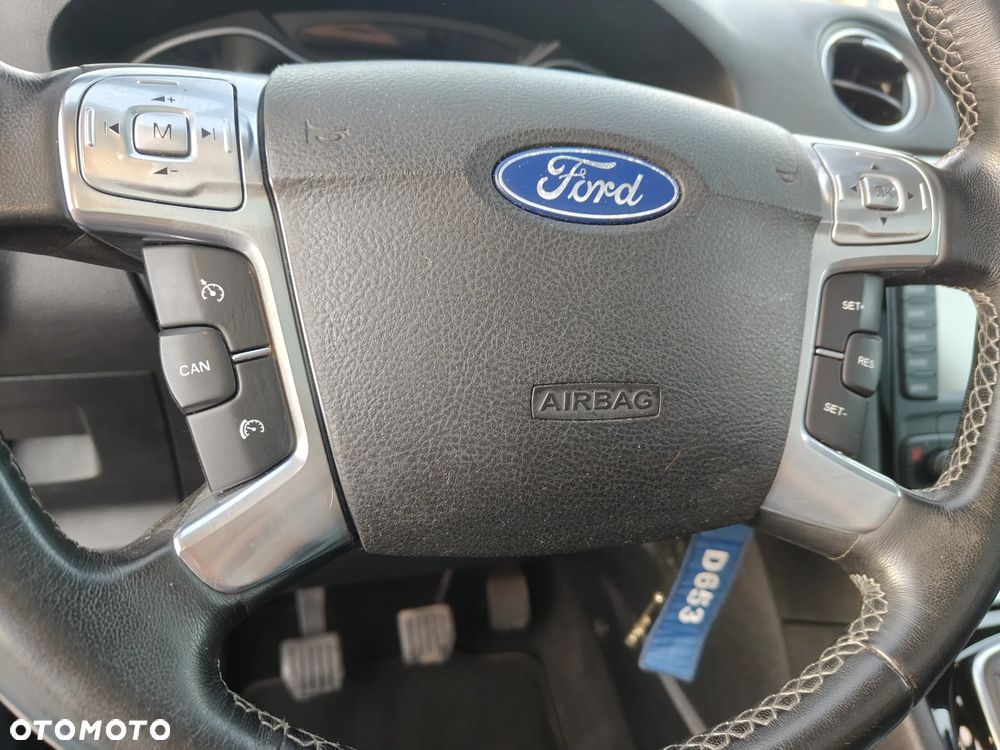 Ford S-Max - 30