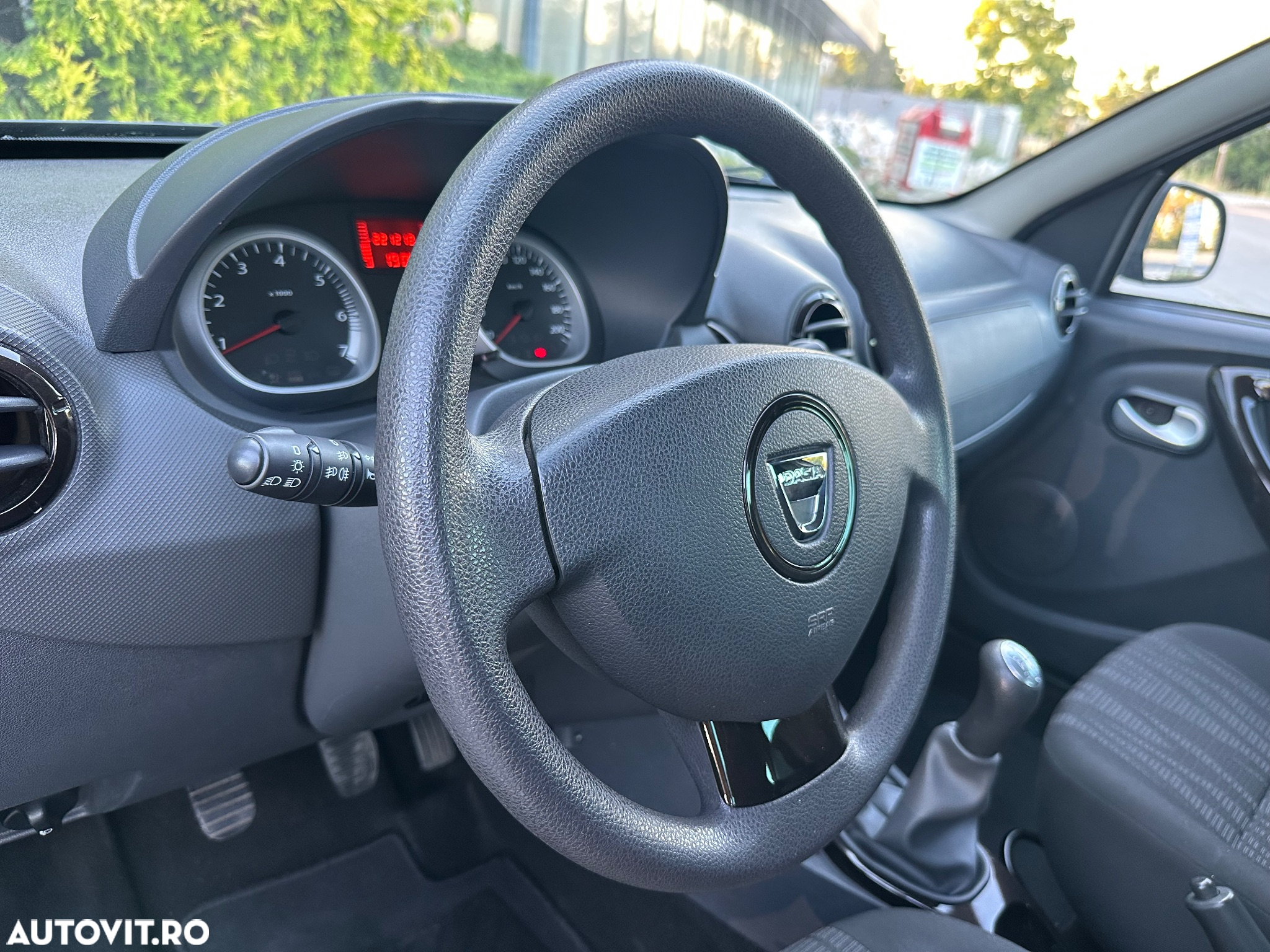 Dacia Duster 1.5 dCi 4x2 Laureate - 17