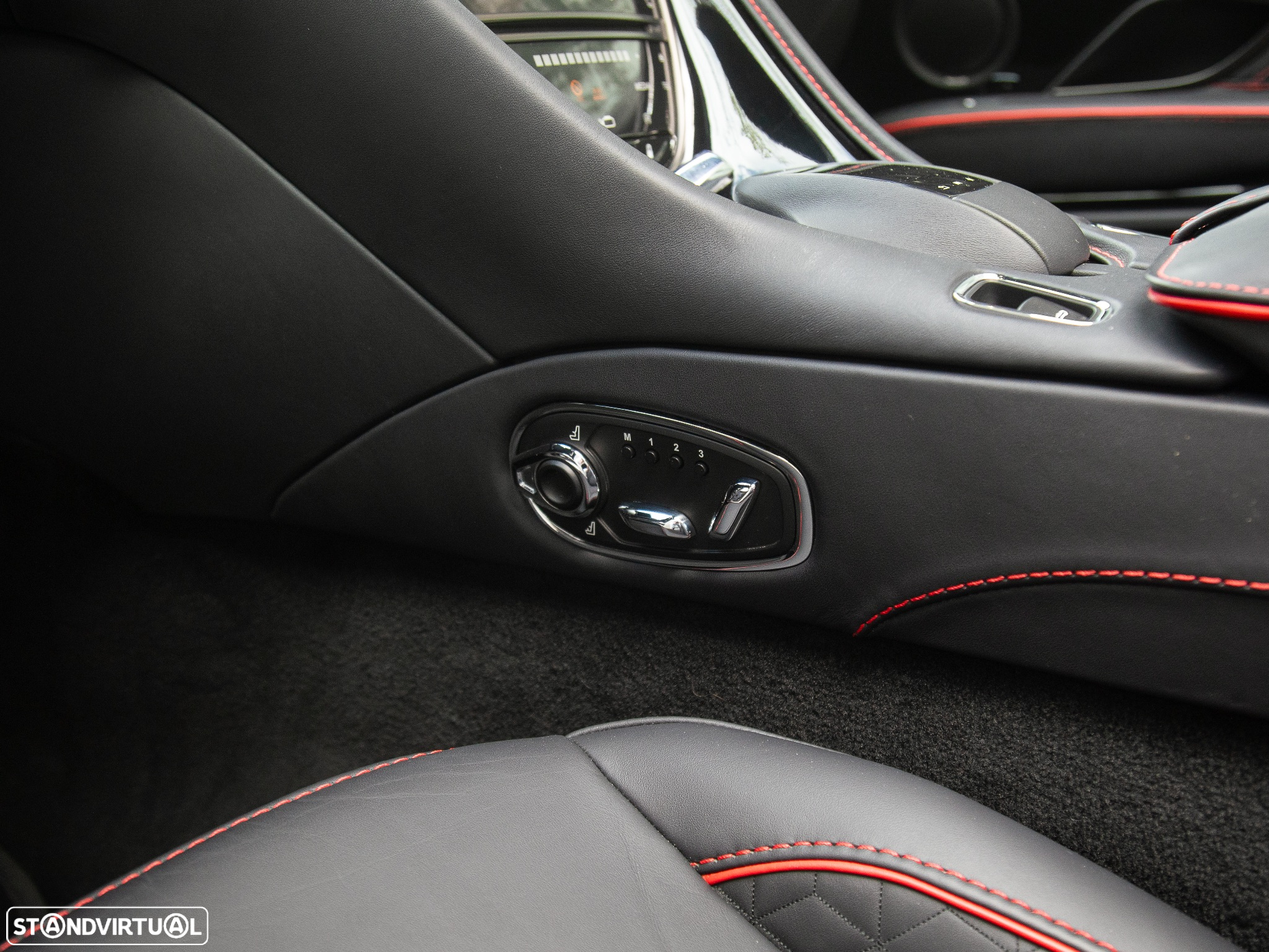 Aston Martin DBS Volante Superleggera - 24