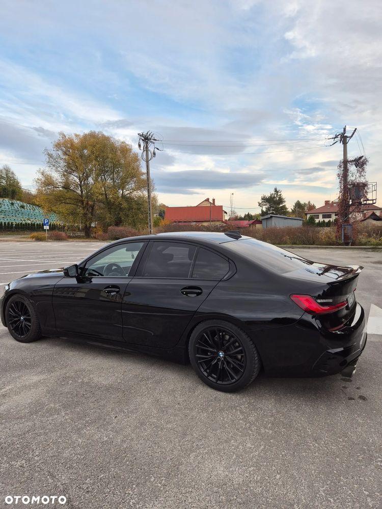 BMW Seria 3 318d M Sport - 13