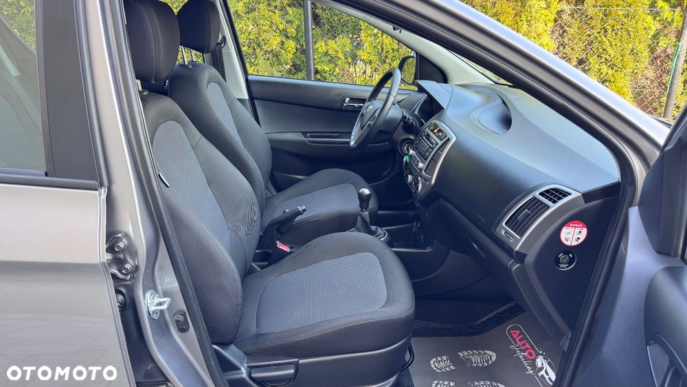 Hyundai i20 1.25 Comfort - 20