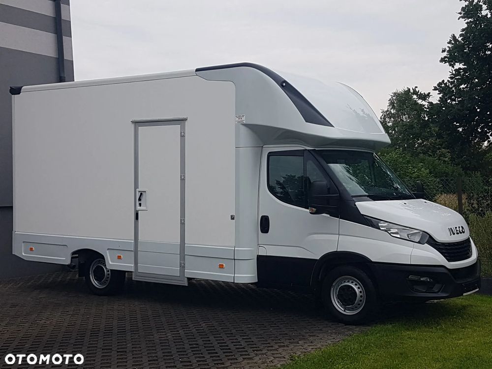 Iveco DAILY KONTENER NISKOPODŁOGOWY 4,44x2,23x2,42 SKLEP FOODTRUCK BAR KLIMA KONIOWÓZ KAMPER - 1