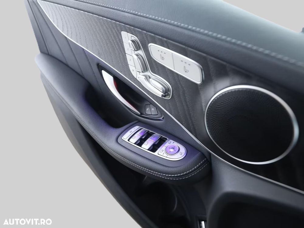 Mercedes-Benz GLC 300 e 4Matic 9G-TRONIC AMG Line - 13