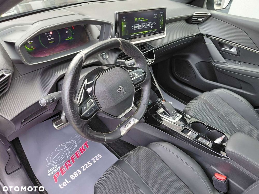 Peugeot 208 - 13