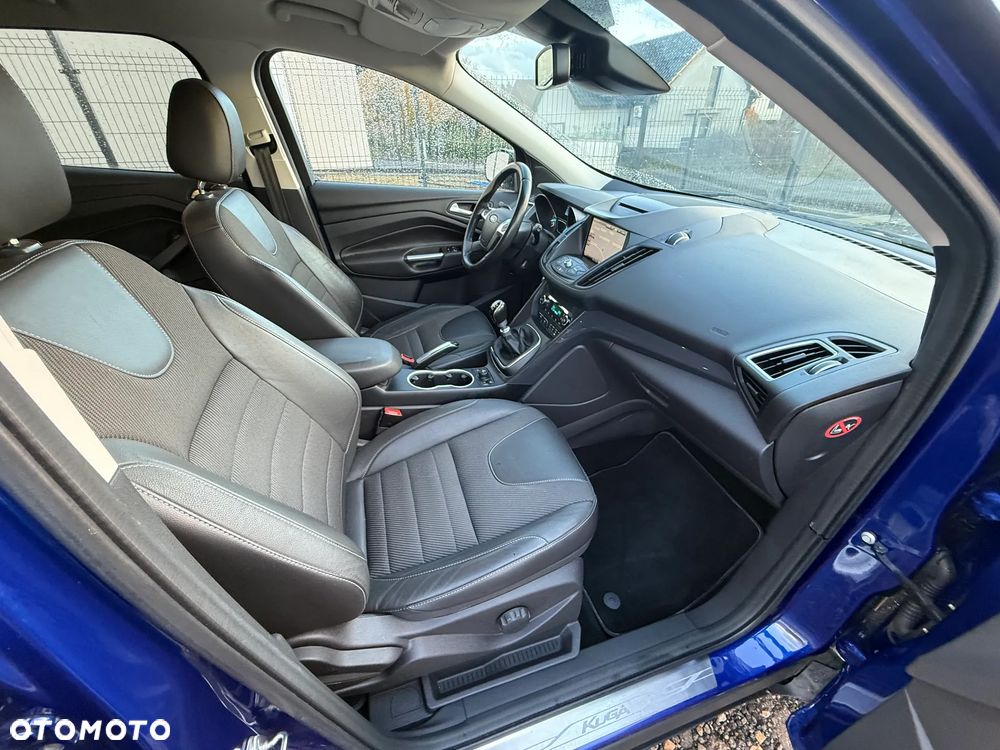 Ford Kuga 1.5 EcoBoost 2x4 Titanium - 21