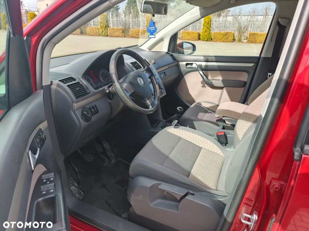 Volkswagen Touran 2.0 TDI DPF Cross - 7