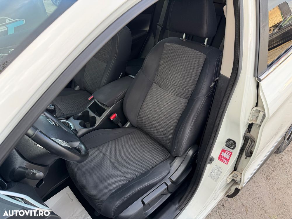 Nissan Qashqai 1.6 DCI N-Connecta - 13