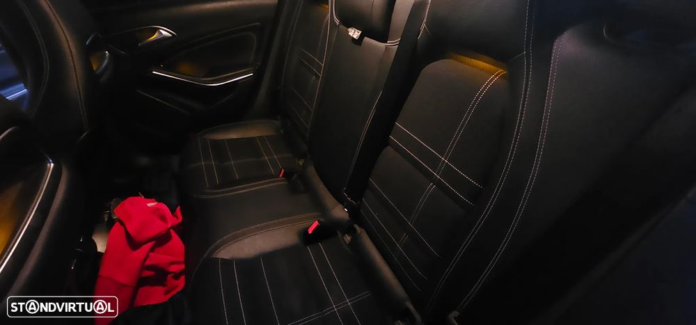 Mercedes-Benz CLA 200 d Shooting Brake AMG Line Aut. - 8