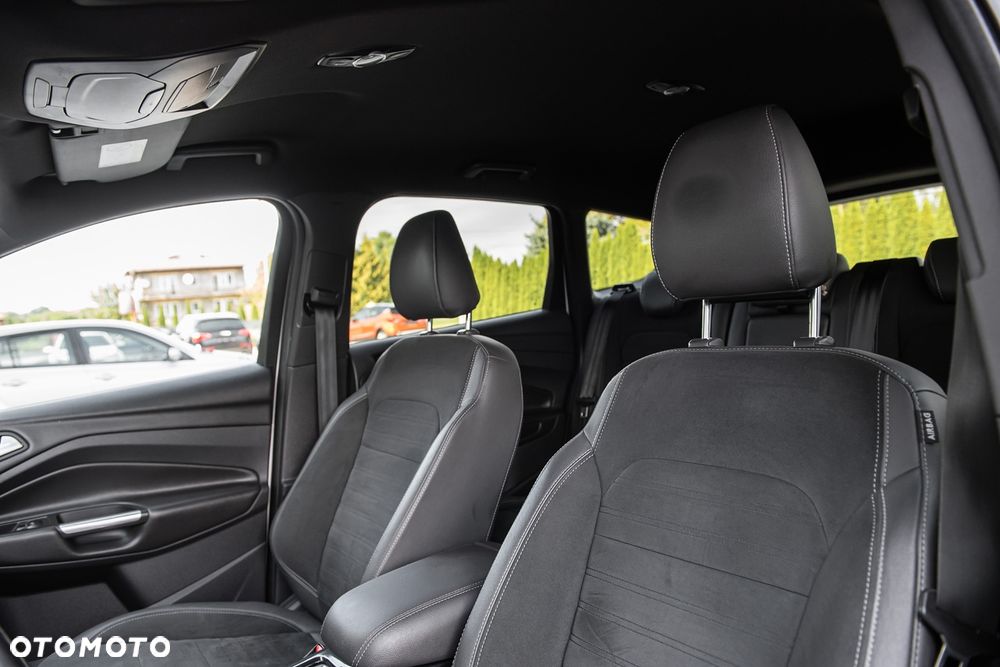 Ford Kuga 2.0 TDCi 4x4 ST-Line - 19