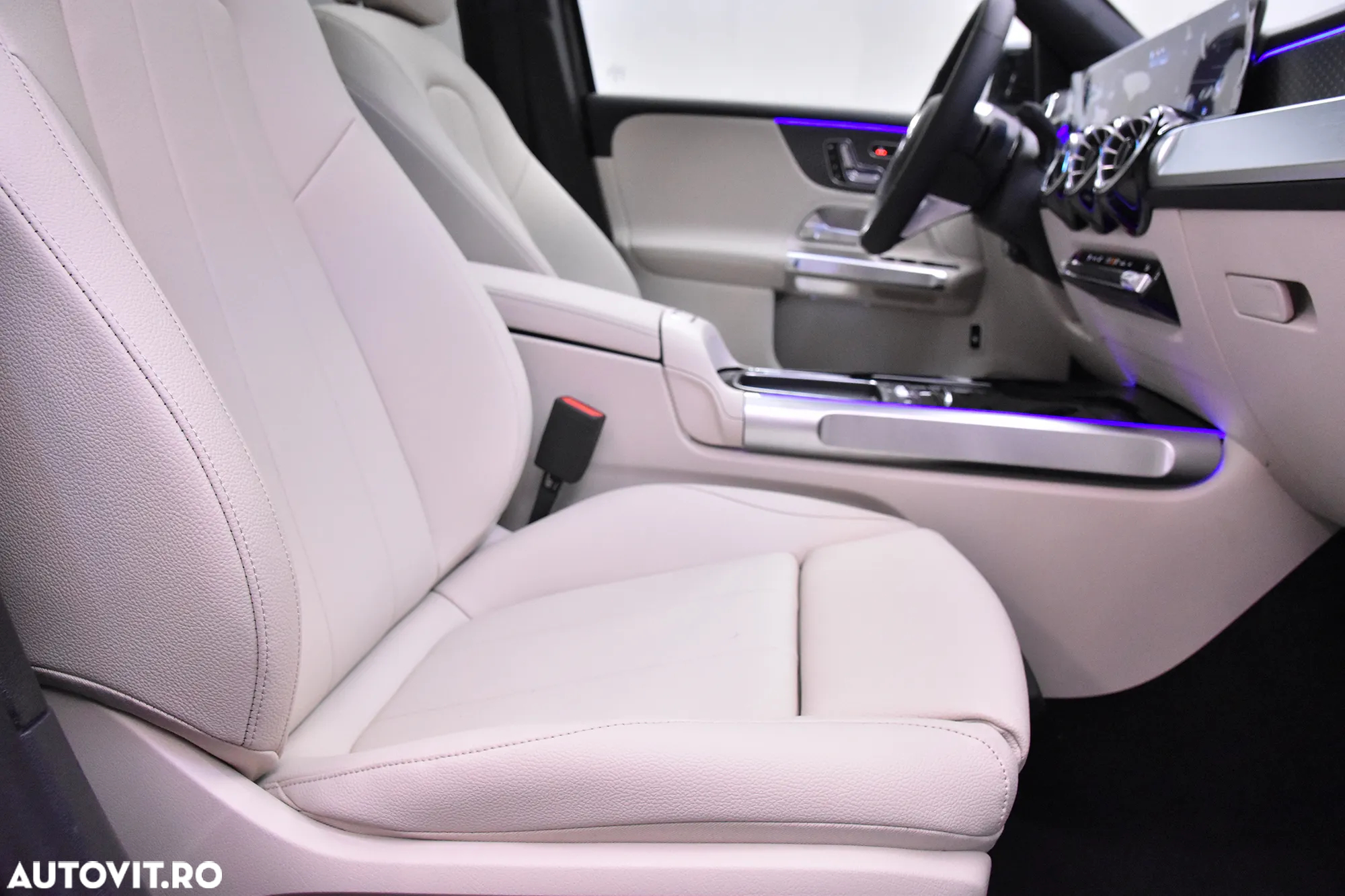 Mercedes-Benz GLB 220 4Matic 8G-DCT AMG Line Advanced Plus - 11
