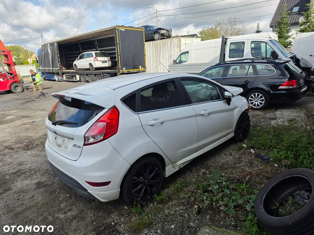 Ford Fiesta - 26