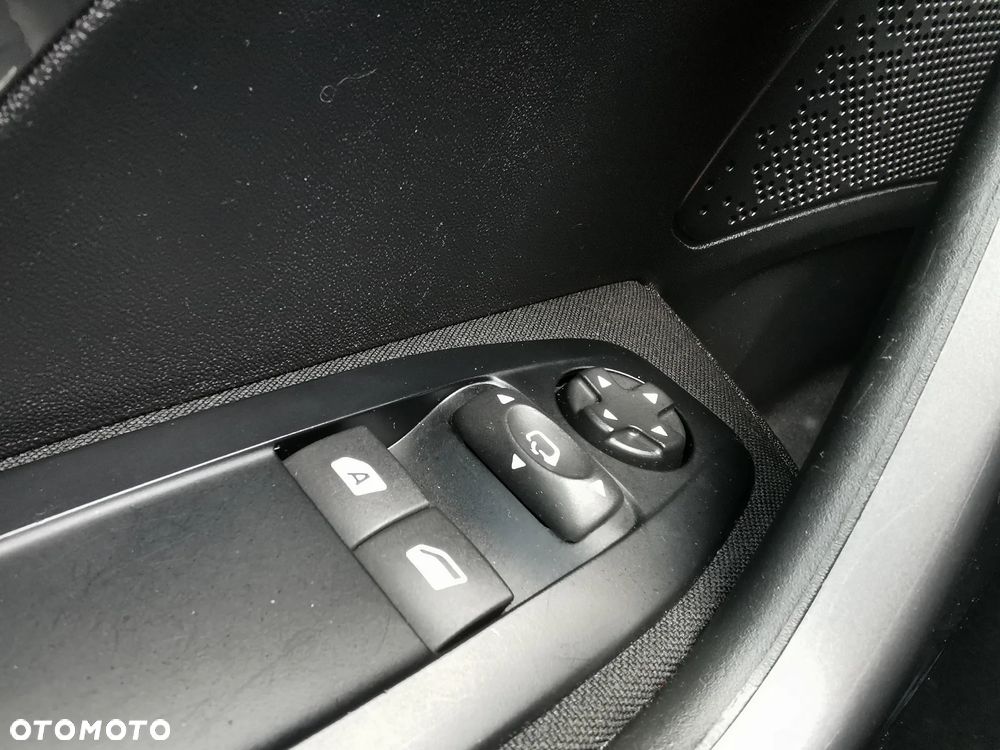 Peugeot 2008 1.2 Pure Tech Style EU6 - 14