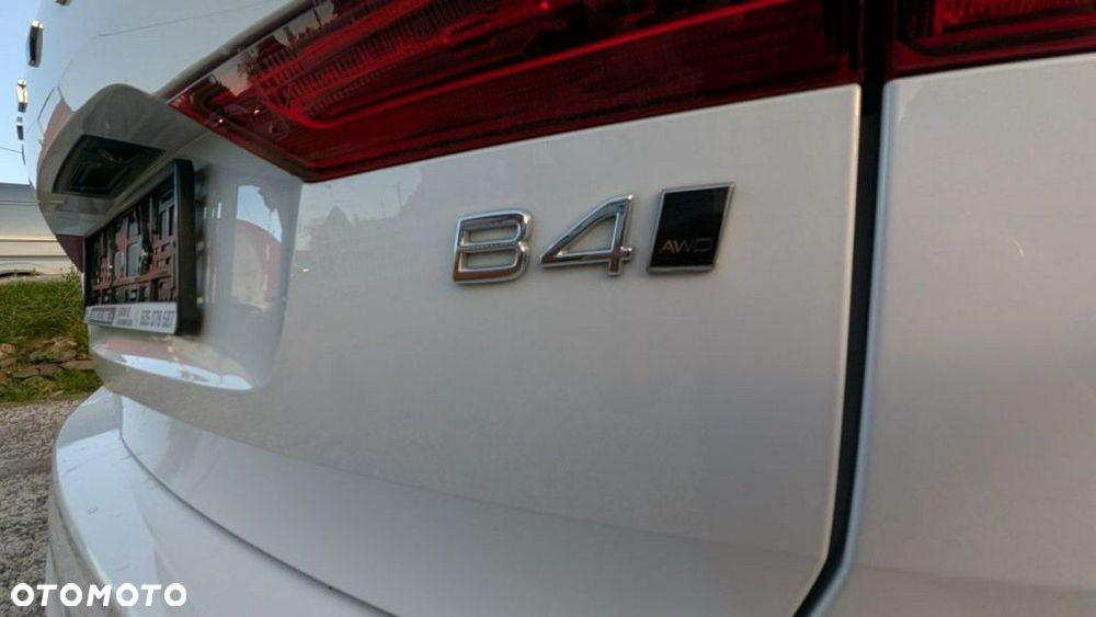 Volvo XC 60 B4 D AWD Geartronic RDesign - 28