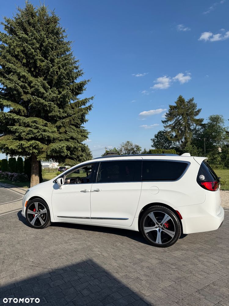 Chrysler Pacifica - 18