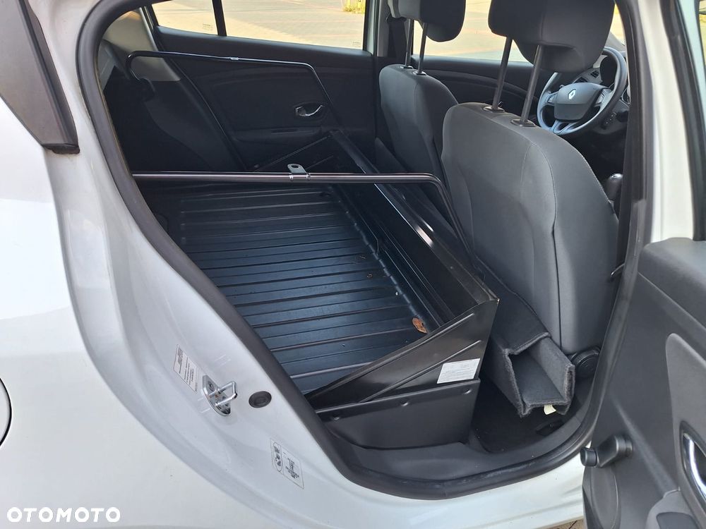 Renault Megane dCi 90 FAP Paris - 11
