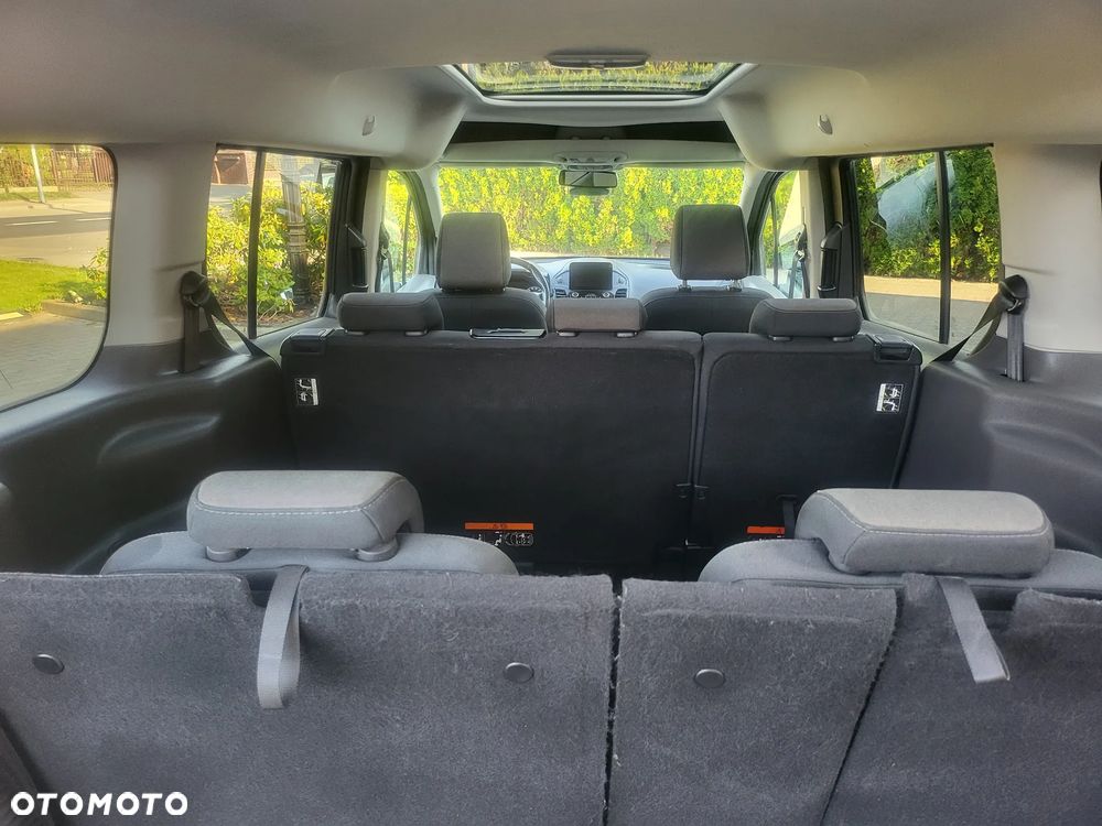 Ford Tourneo Connect Grand - 22