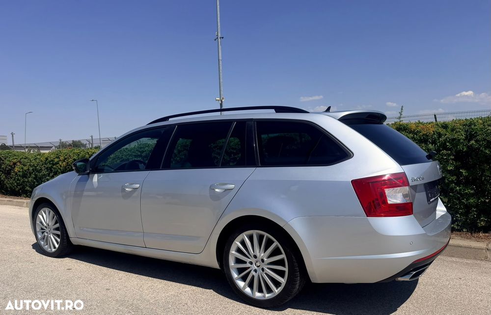 Skoda Octavia 2.0 TDI DSG RS - 4