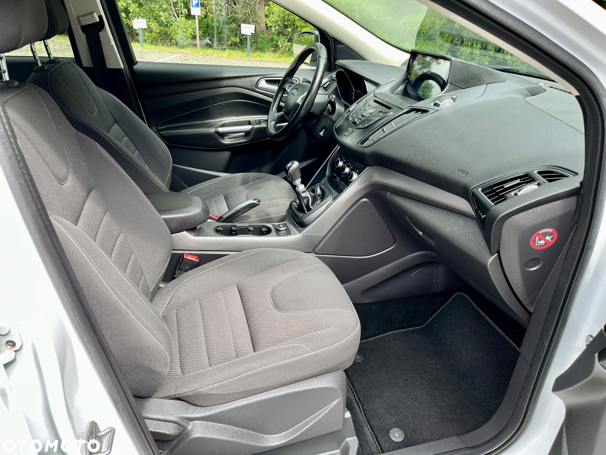 Ford Kuga - 13