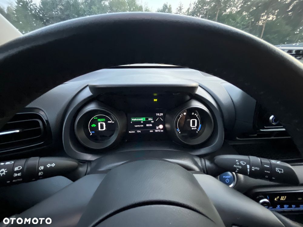 Toyota Yaris Hybrid 1.5 Executive - 21