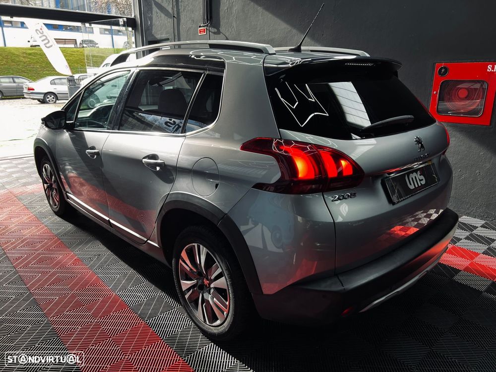 Peugeot 2008 1.2 PureTech Allure - 6