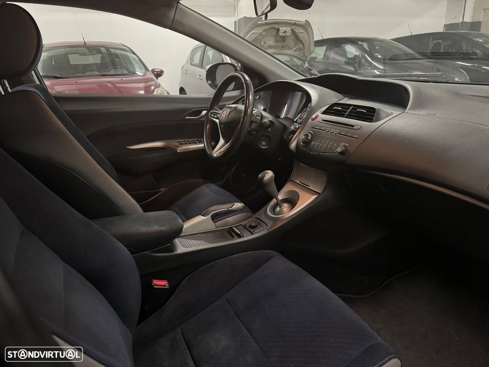 Honda Civic 1.4 Sport - 26