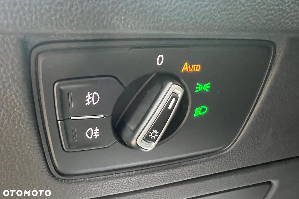 Volkswagen Passat - 22