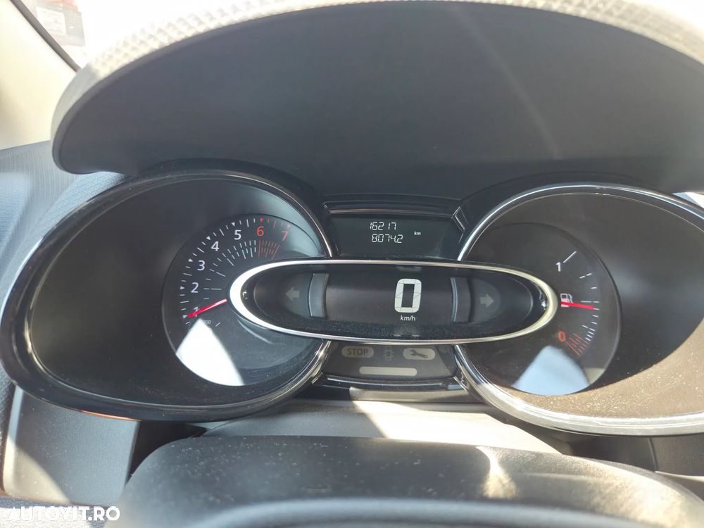 Renault Clio TCe Life Evo - 12
