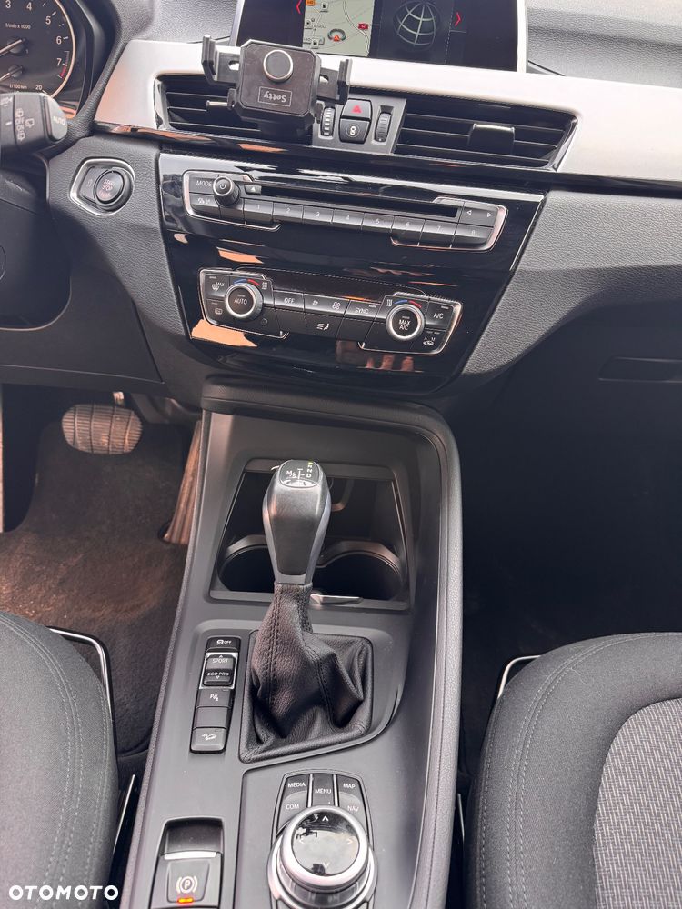 BMW X1 xDrive20i - 9