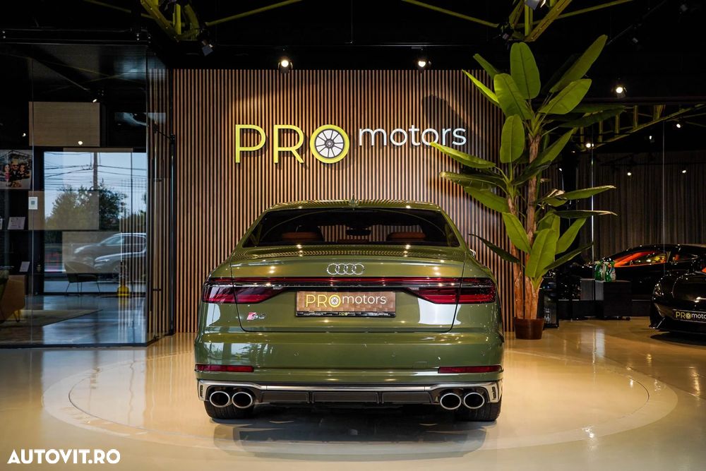 Audi S8 - 4