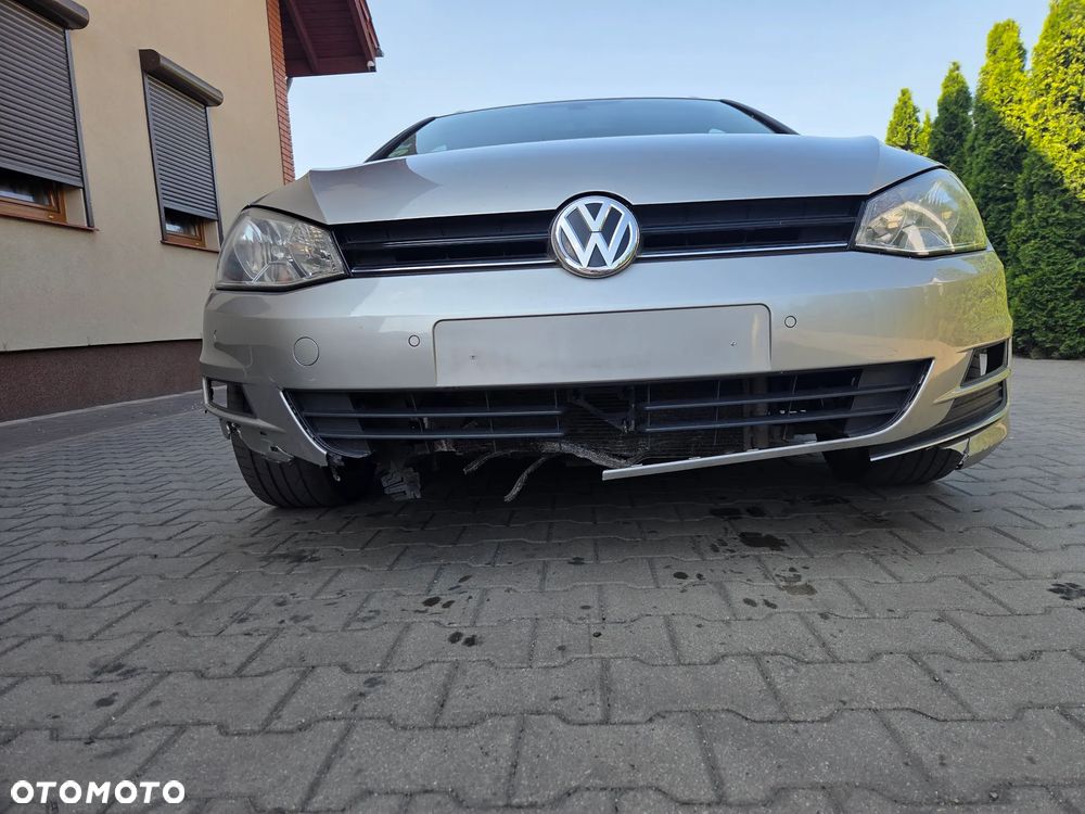 Volkswagen Golf - 5