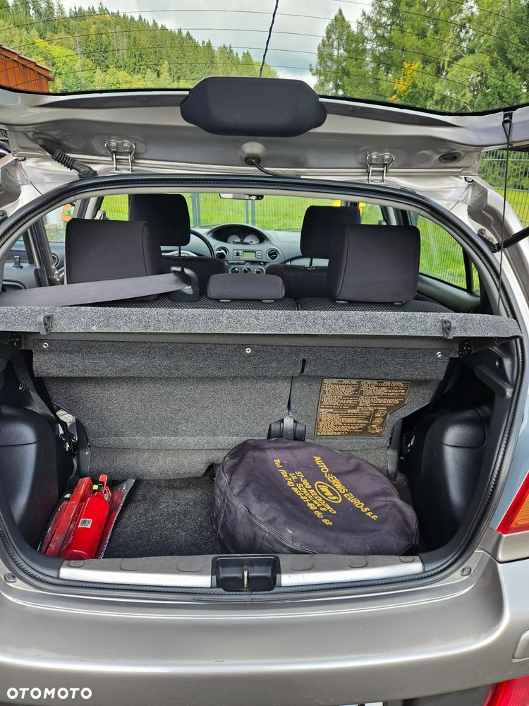 Toyota Yaris 1.5 TS - 11