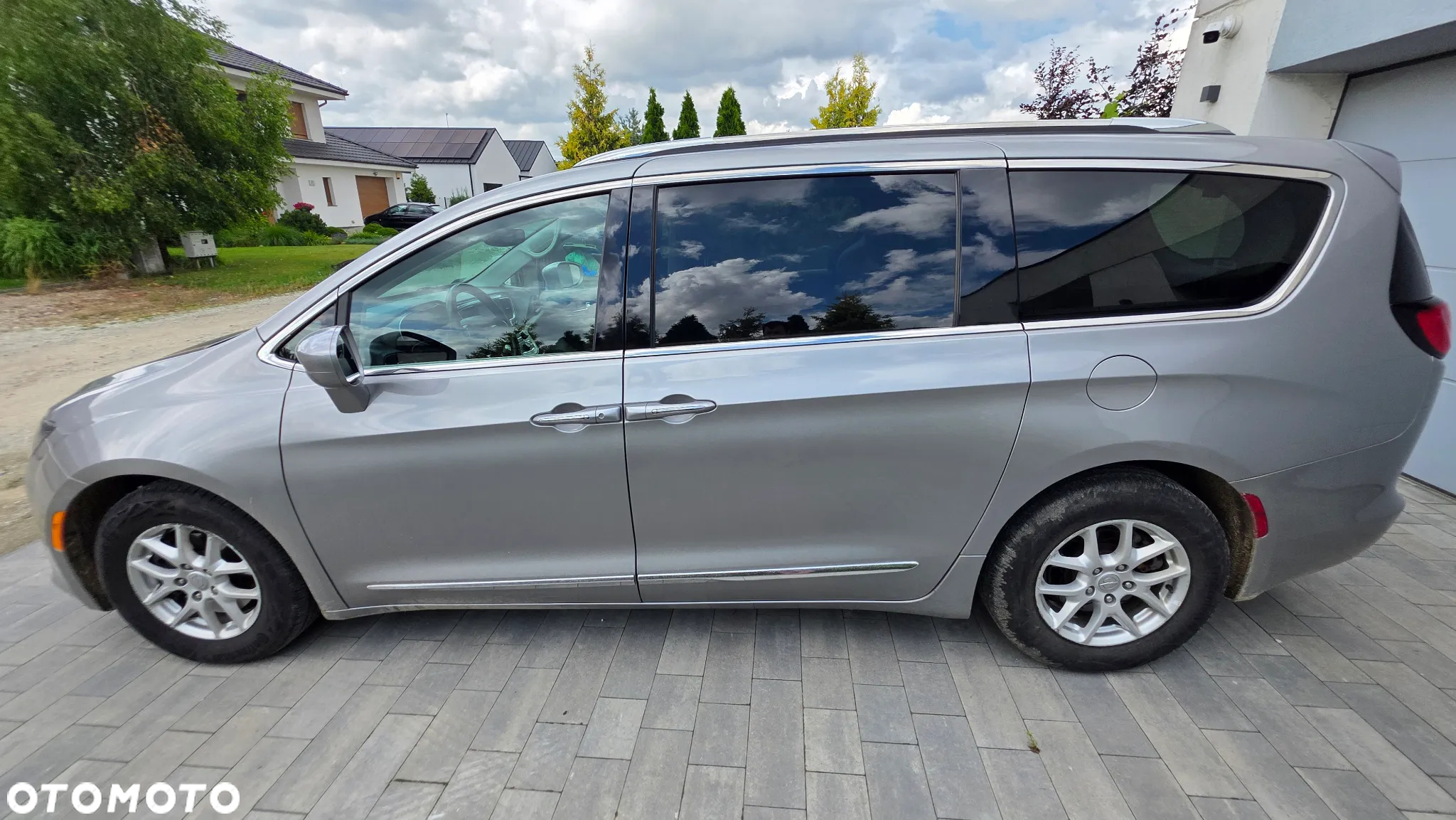 Chrysler Pacifica - 7