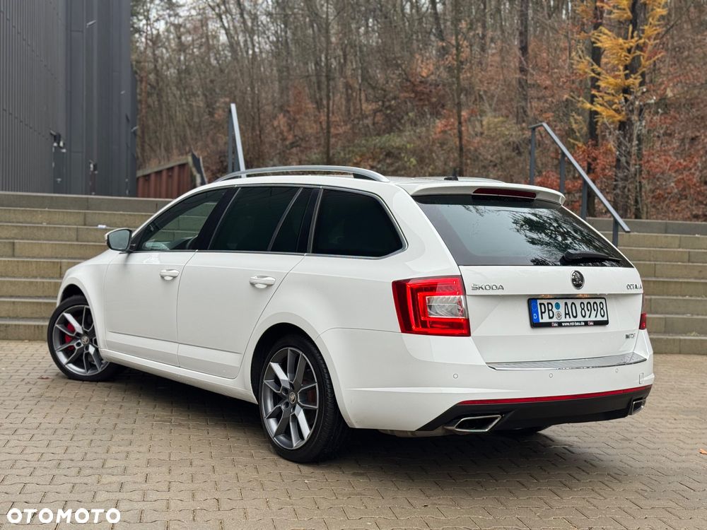 Skoda Octavia 2.0 TDI DSG RS - 15
