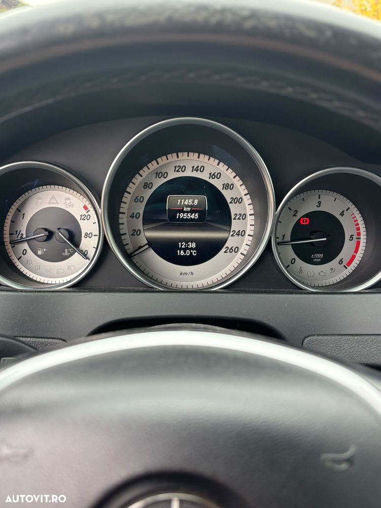Mercedes-Benz C - 9