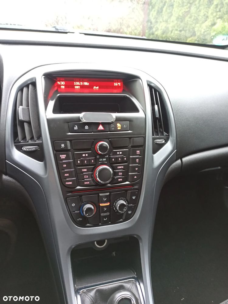 Opel Astra 1.4 EcoFLEX Cosmo - 13