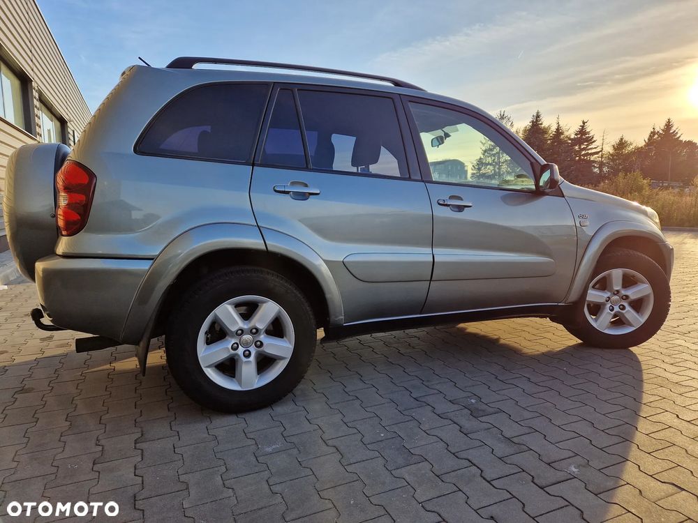 Toyota RAV4 2.0 D-4D 4x4 - 3