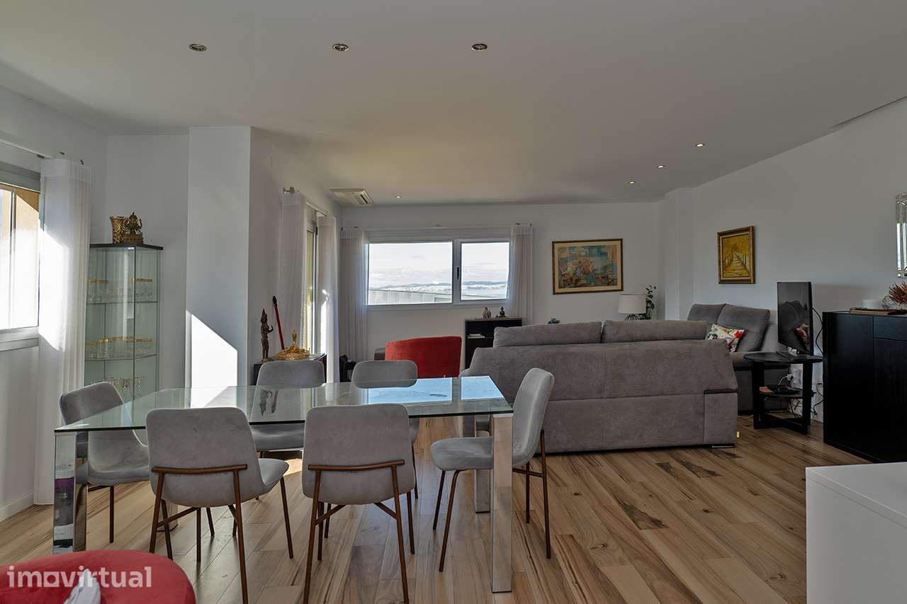 Apartamento T4 com vista rio em Alcochete, grandes áreas - Grande imagem: 3/16
