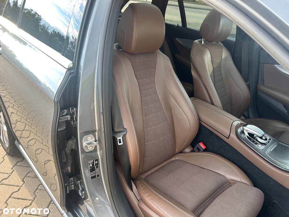 Mercedes-Benz Klasa E 220 d 4-Matic All-Terrain - 10