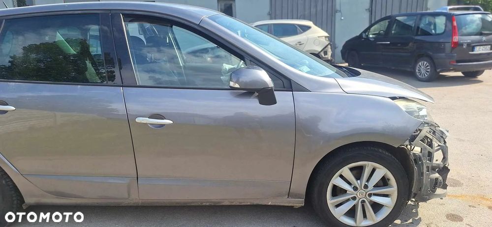 Renault Scenic III TEKNG błotnik prawy przód - 1