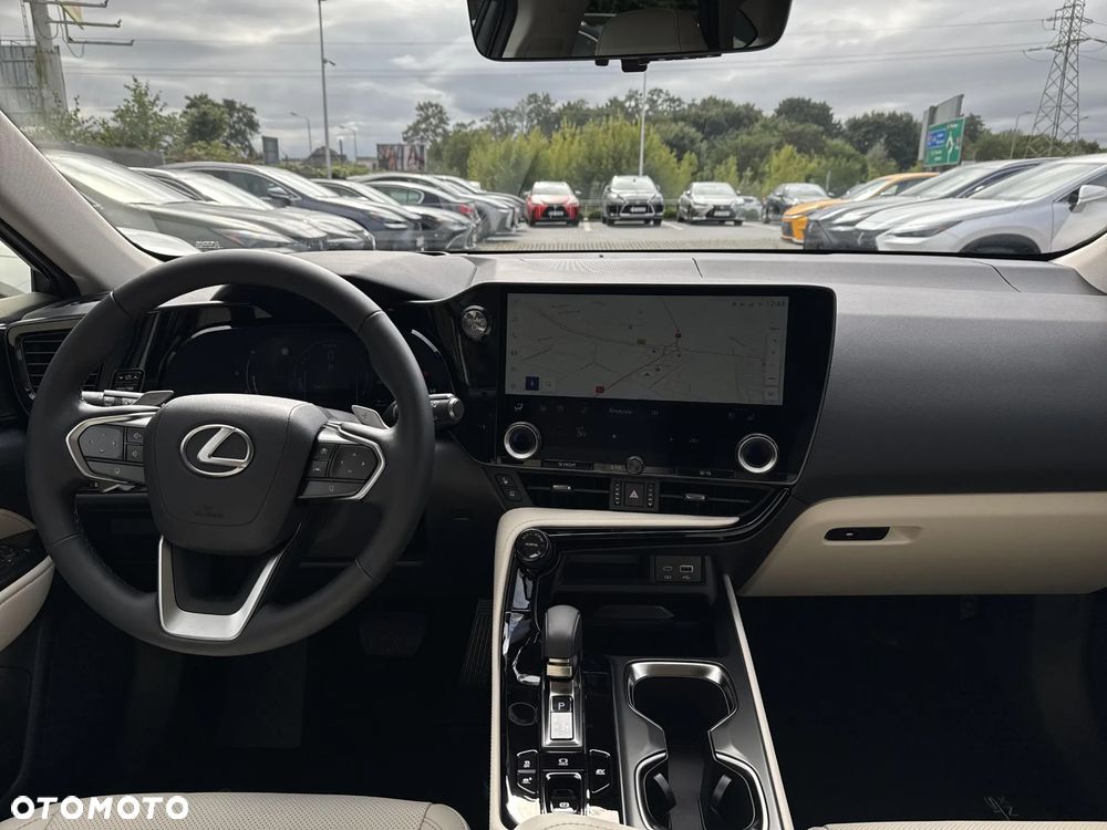 Lexus NX 350h Omotenashi AWD - 11