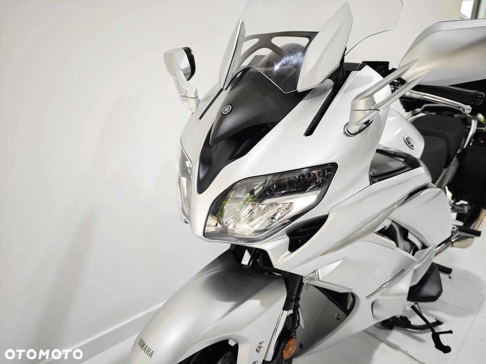 Yamaha FJR - 8