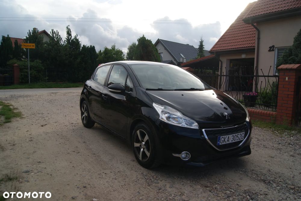 Peugeot 208 82 VTI Allure - 2